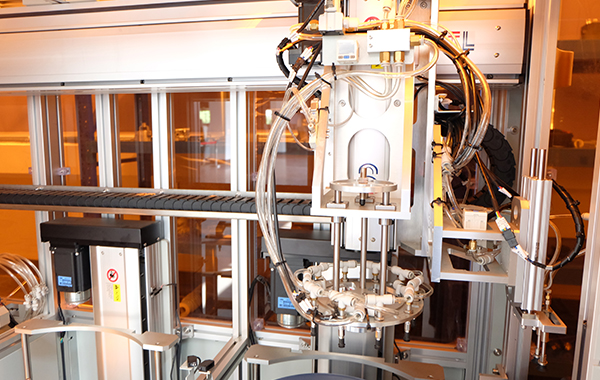 產(chǎn)品、解決方案與服務(wù)