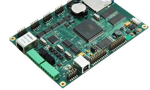 SMT芯片工廠通常使用哪些生產(chǎn)設(shè)備？