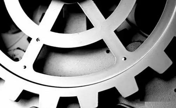 鑄件內(nèi)部缺陷，采用什么設(shè)備檢測比較好？